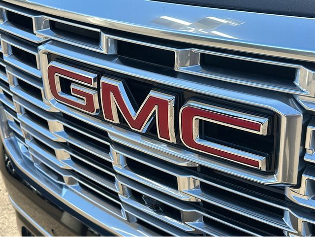 New 2026 GMC Yukon Denali w/ Sun & Power Step Package AWD/4WD image 38
