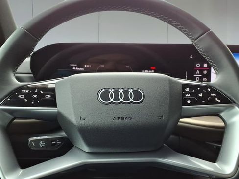 Used 2025 Audi Q5 Premium w/ Convenience Package AWD/4WD image 14