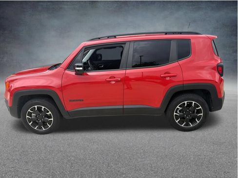 Used 2023 Jeep Renegade Latitude AWD/4WD image 8