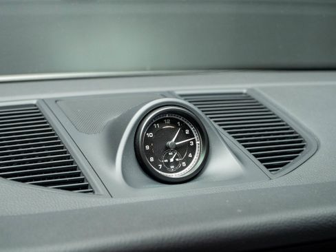 Certified 2026 Porsche Macan AWD/4WD image 21