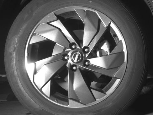 Used 2025 Nissan Rogue SV FWD image 13