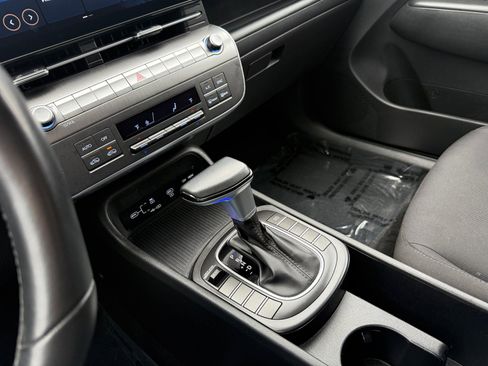 Used 2024 Hyundai Kona SEL image 13