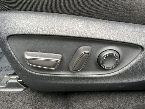 Used 2025 Toyota RAV4 XLE image 23