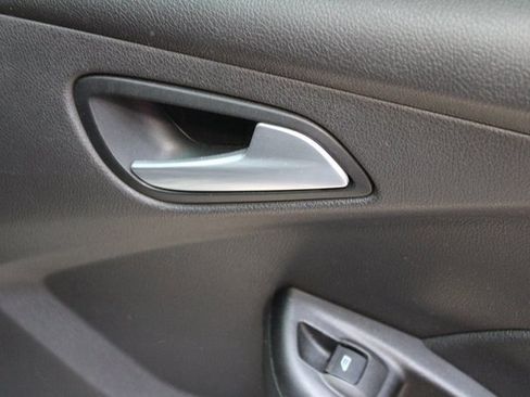 Used 2018 Ford Focus SE image 11