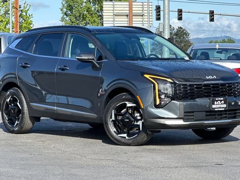 New 2026 Kia Sportage EX AWD/4WD image 2