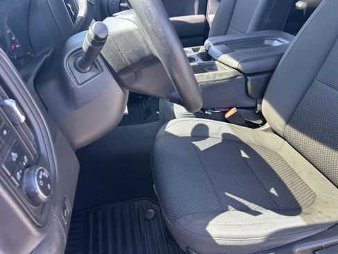Used 2022 Chevrolet Silverado 1500 Custom Trail Boss AWD/4WD image 15