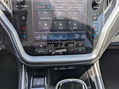 Used 2025 Subaru Outback Premium AWD/4WD image 19
