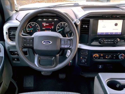 Used 2023 Ford F150 XLT image 5