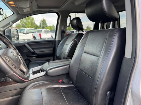 Used 2013 Nissan Titan SL AWD/4WD image 10
