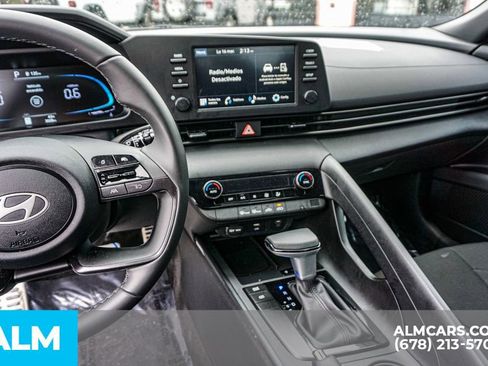 Used 2025 Hyundai Elantra Sport FWD image 32