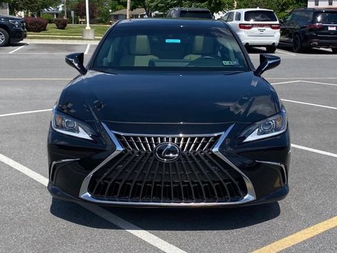 Used 2025 Lexus ES 300h w/ Premium Package FWD image 8