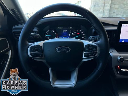 Used 2024 Ford Explorer XLT image 12