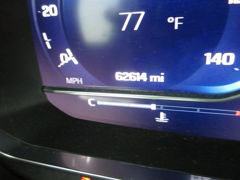 Used 2023 Chevrolet Suburban High Country image 33