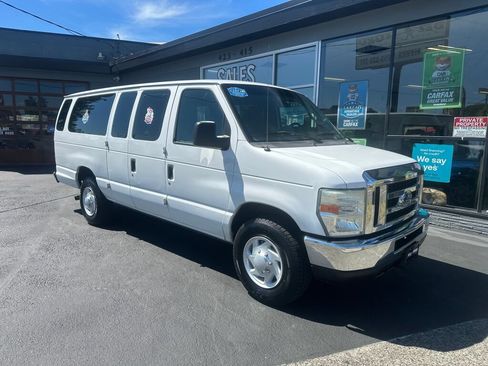 Used 2009 Ford E-350 and Econoline 350 XLT RWD image 3