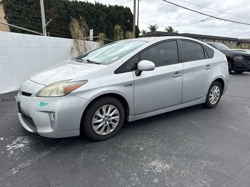 Used 2012 Toyota Prius Prime Plug-In Hybrid FWD image 2