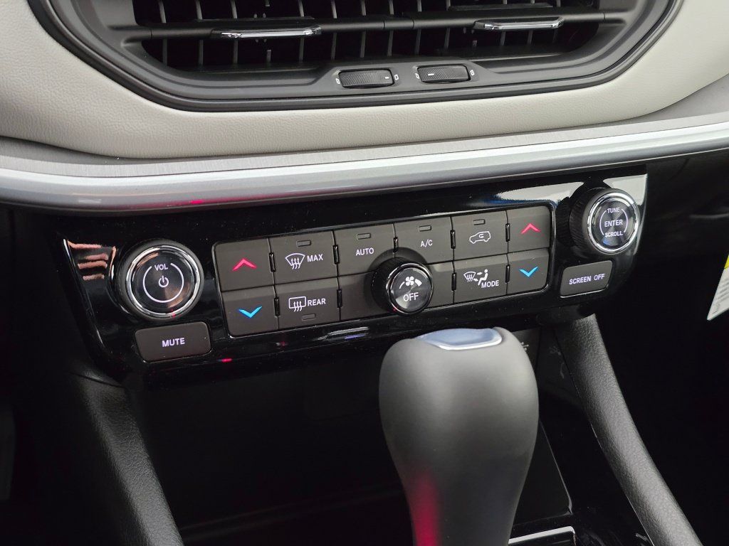 New 2026 Jeep Compass Limited AWD/4WD image 24