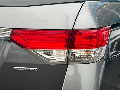 Used 2017 Honda Odyssey SE image 29