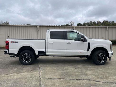 New 2025 Ford F350 Platinum w/ FX4 Off-Road Package image 2