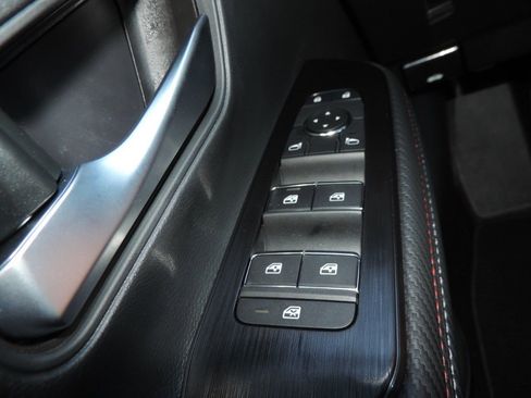 New 2026 Nissan Kicks SR image 23