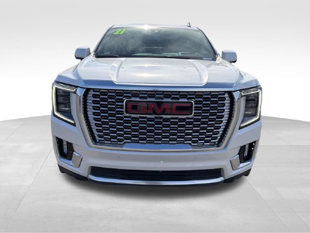 Used 2021 GMC Yukon Denali w/ Denali Premium Package AWD/4WD image 2