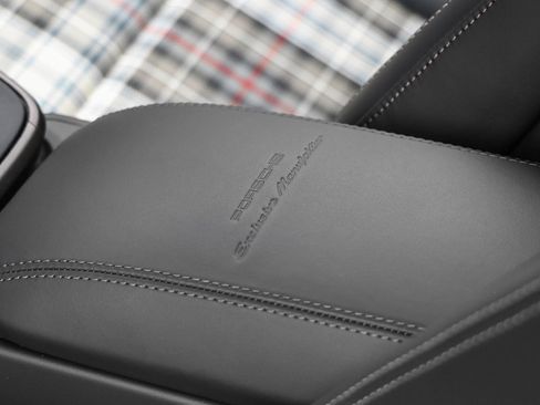 Used 2025 Porsche 911 Turbo image 63