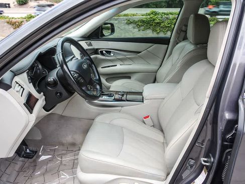 Used 2015 INFINITI Q70 L 3.7 w/ Deluxe Touring Package RWD image 19