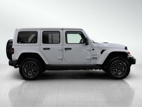 Used 2023 Jeep Wrangler Unlimited Sahara w/ Cold Weather Group image 6