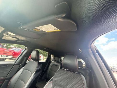 Used 2025 Ford Escape ST-Line Select AWD/4WD image 19
