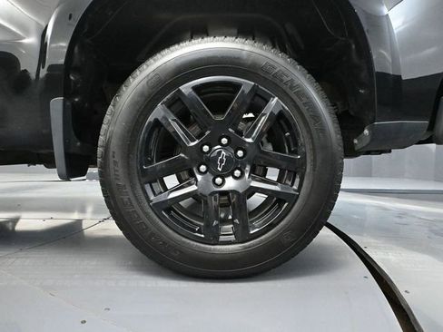 Used 2023 Chevrolet Silverado 1500 Custom image 14