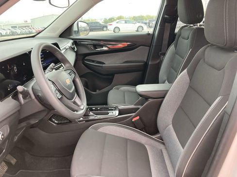 Used 2025 Chevrolet TrailBlazer LT image 16