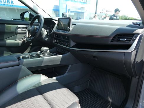 Used 2025 Nissan Rogue SV w/ Rock Creek Premium Package AWD/4WD image 14