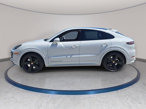 Used 2023 Porsche Cayenne Turbo AWD/4WD image 9