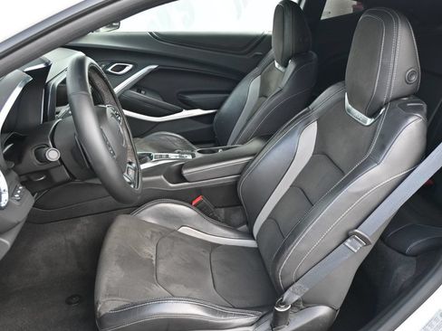 Used 2018 Chevrolet Camaro SS RWD image 18