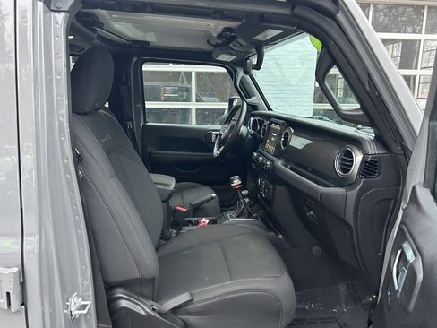 Used 2021 Jeep Wrangler Unlimited Sahara image 23