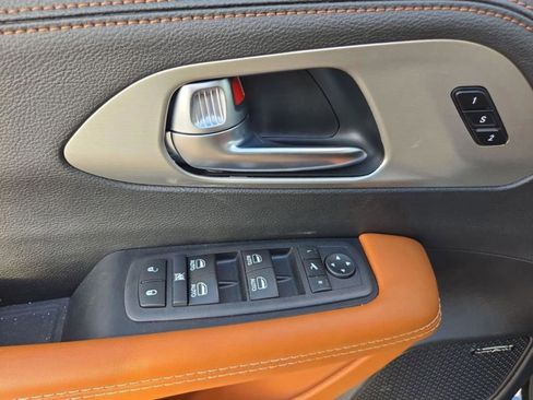 New 2026 Chrysler Pacifica Pinnacle w/ Trailer Tow Group image 12