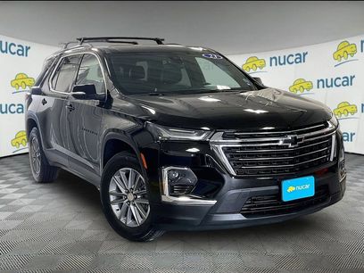 Used 2023 Chevrolet Traverse LT