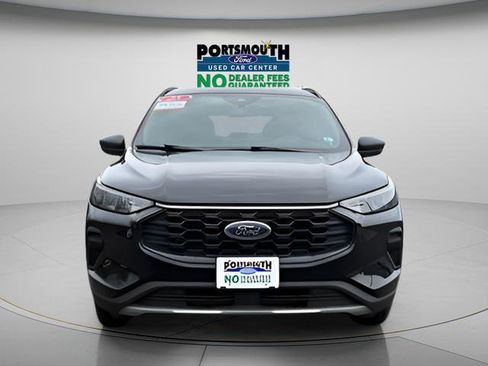 Used 2025 Ford Escape ST-Line w/ Tech Pack #1 AWD/4WD image 9