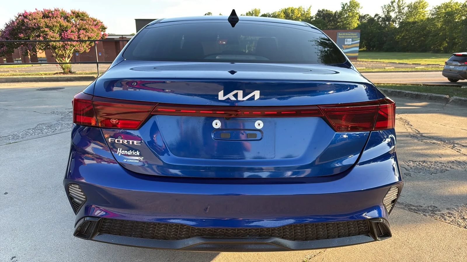 Used 2024 Kia Forte LXS w/ LXS Technology Package FWD image 4