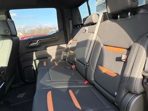 New 2026 GMC Sierra 1500 AT4 w/ Technology Package image 15