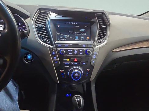 Used 2017 Hyundai Santa Fe SE w/ Cargo Package image 22