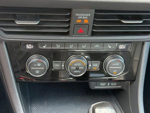 Used 2024 Volkswagen Jetta SE FWD image 19