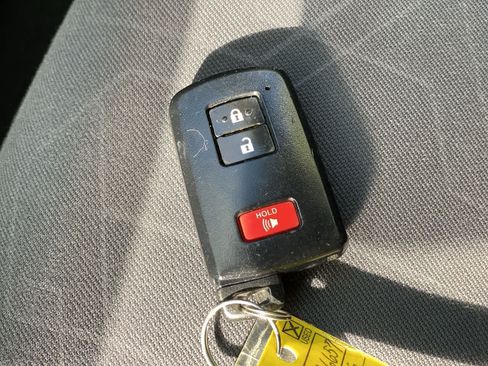 Used 2016 Toyota Tacoma TRD Sport w/ Towing Package AWD/4WD image 27