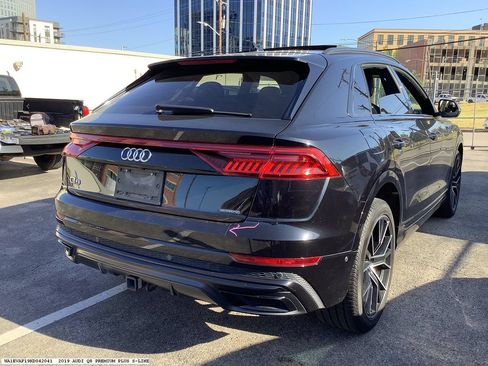 Used 2019 Audi Q8 Premium Plus w/ Premium Plus AWD/4WD image 5