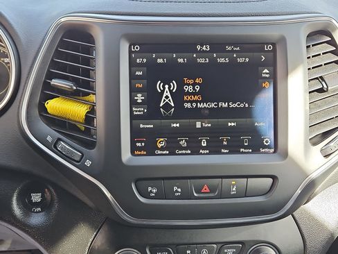 Used 2023 Jeep Cherokee Altitude Lux image 15