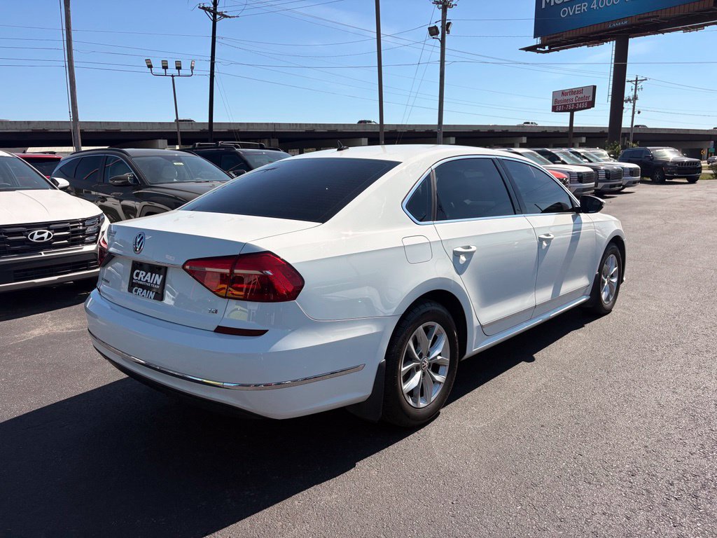 Used 2016 Volkswagen Passat 1.8T S FWD image 7