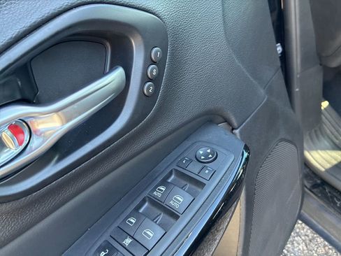 Used 2023 Jeep Cherokee Altitude Lux w/ Lux Elite Package image 13