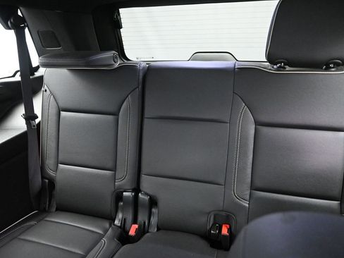 Used 2023 Chevrolet Tahoe Premier AWD/4WD image 33