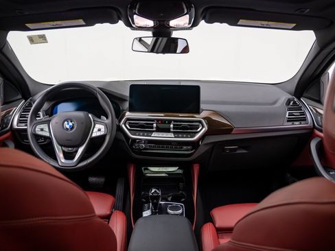 Certified 2025 BMW X4 xDrive30i AWD/4WD image 10