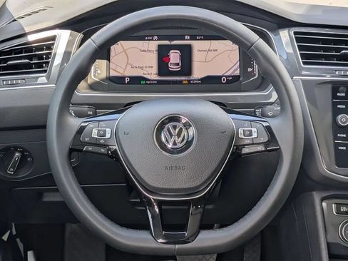 Used 2020 Volkswagen Tiguan SEL AWD/4WD image 20
