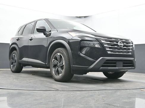 Used 2025 Nissan Rogue SV AWD/4WD image 23
